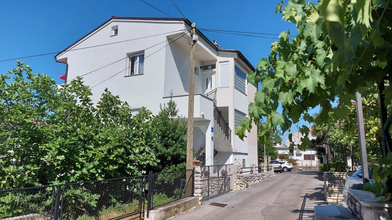 Apartments Ema Crikvenica Exterior photo