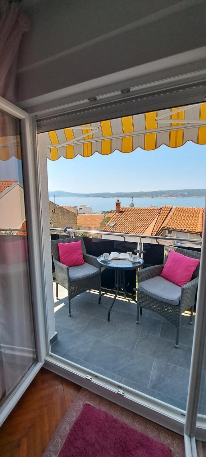 Apartments Ema Crikvenica Exterior photo