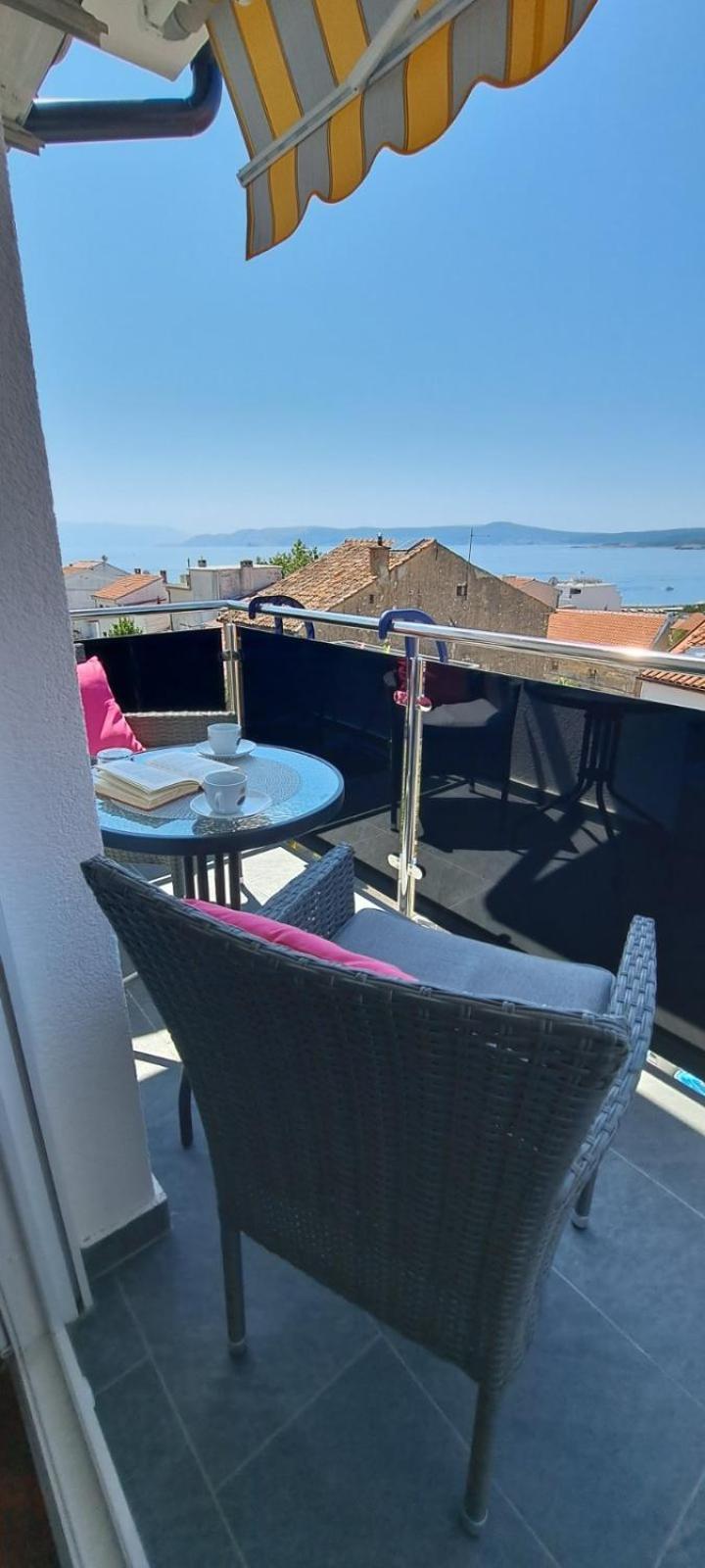 Apartments Ema Crikvenica Exterior photo