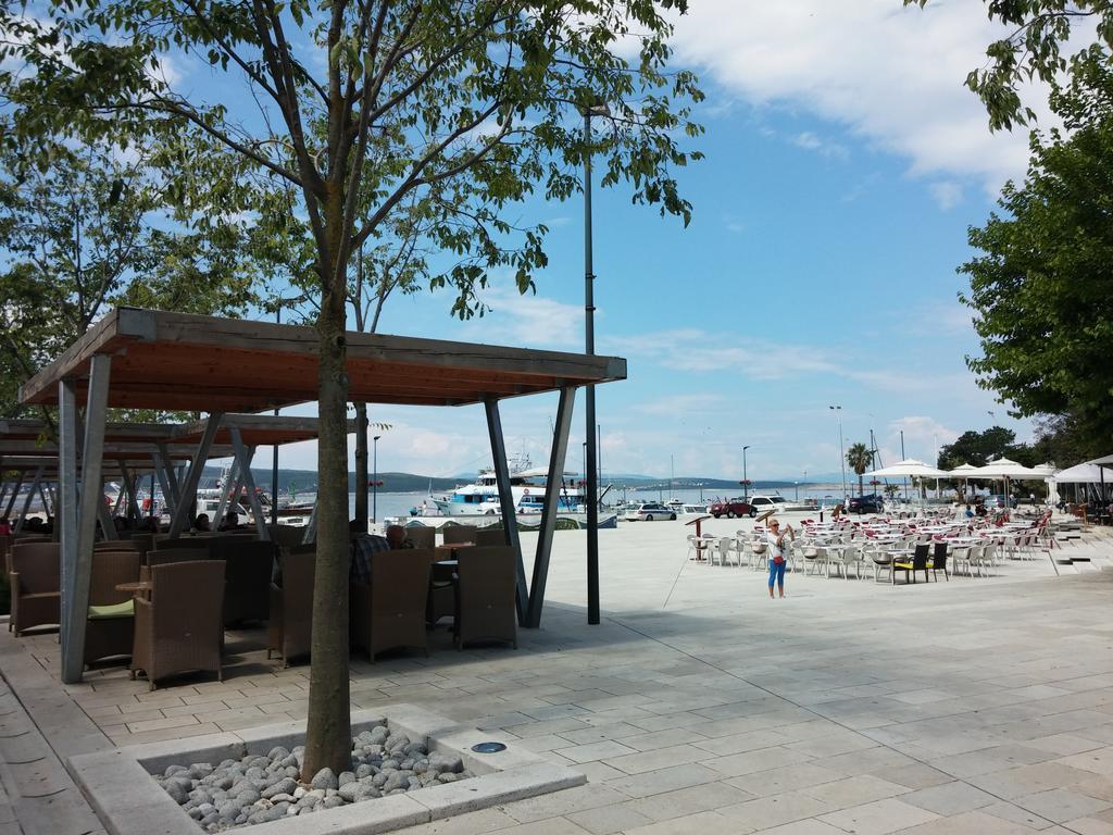 Apartments Ema Crikvenica Exterior photo